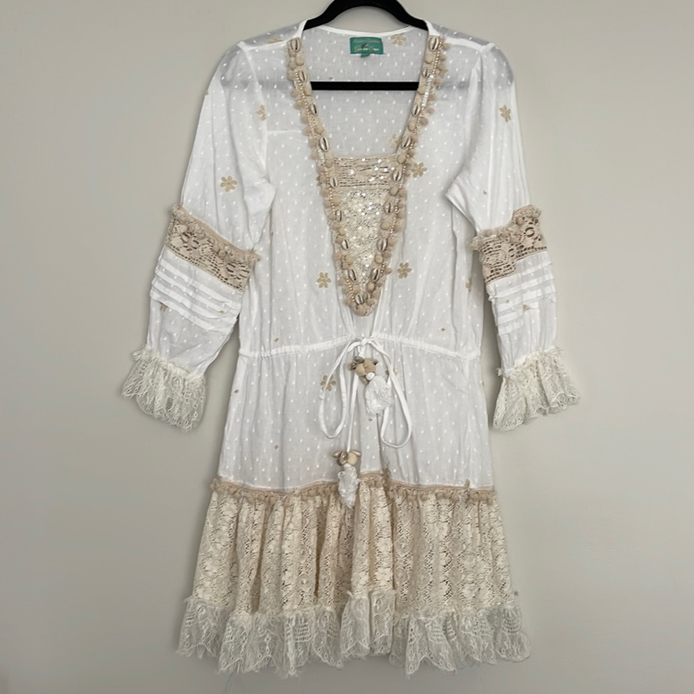Giacomo Cinque Antica Santoria Shell Trim Tassel Embellish White Laced Dress OS